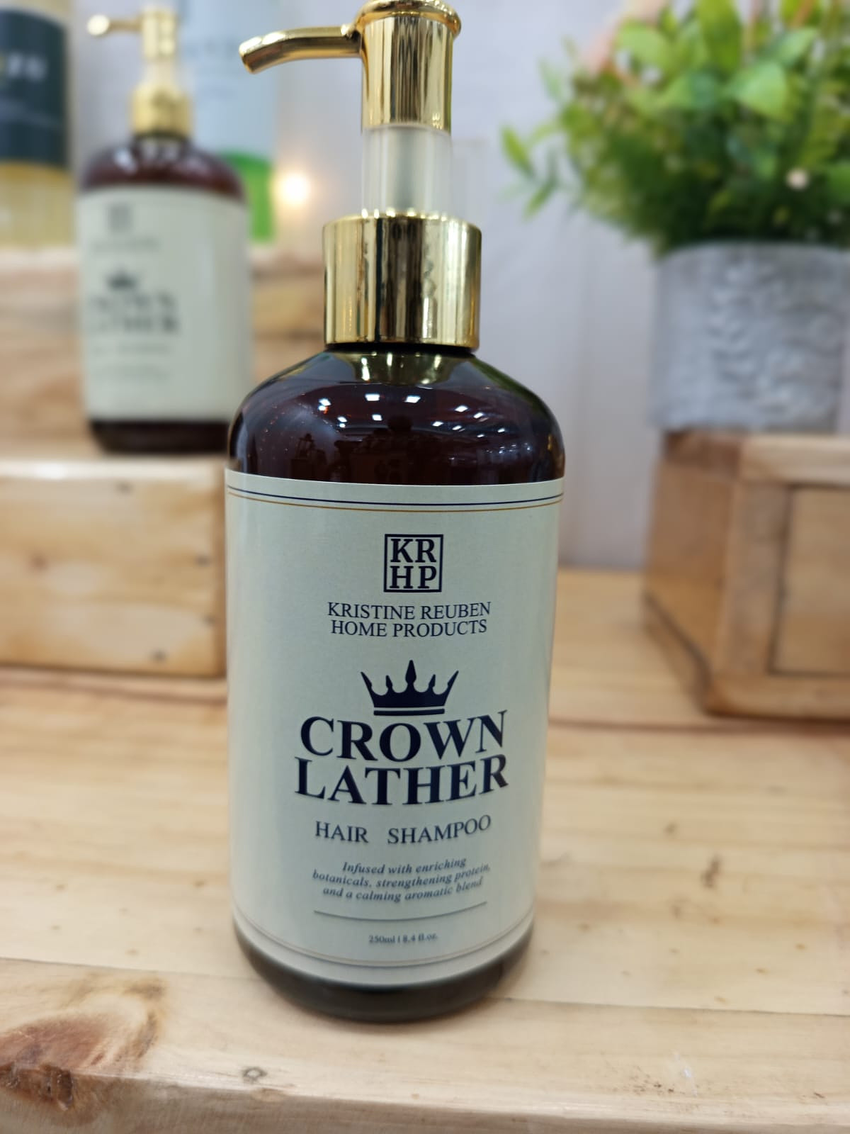 Selah Crown Lather Botanical Shampoo